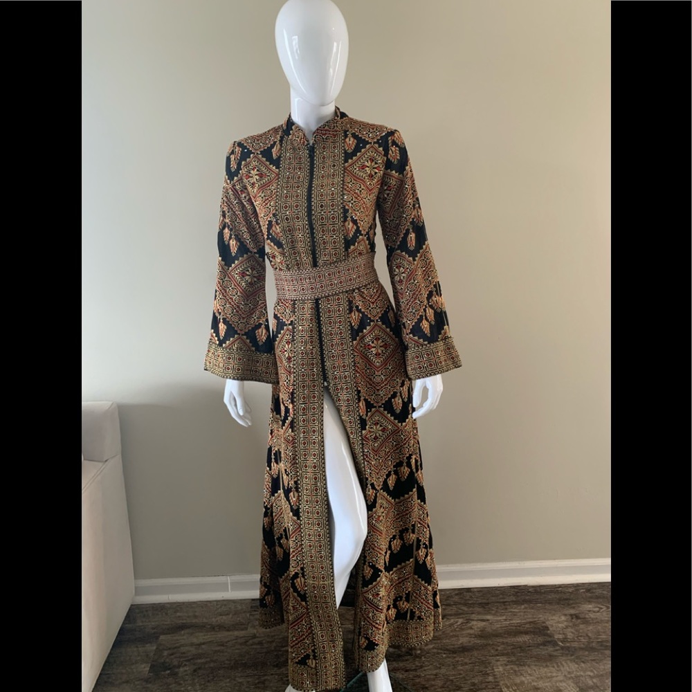 Traditional Palestinian Abaya